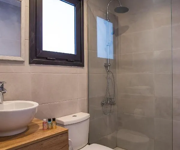 Zoi Αγία Νάπα